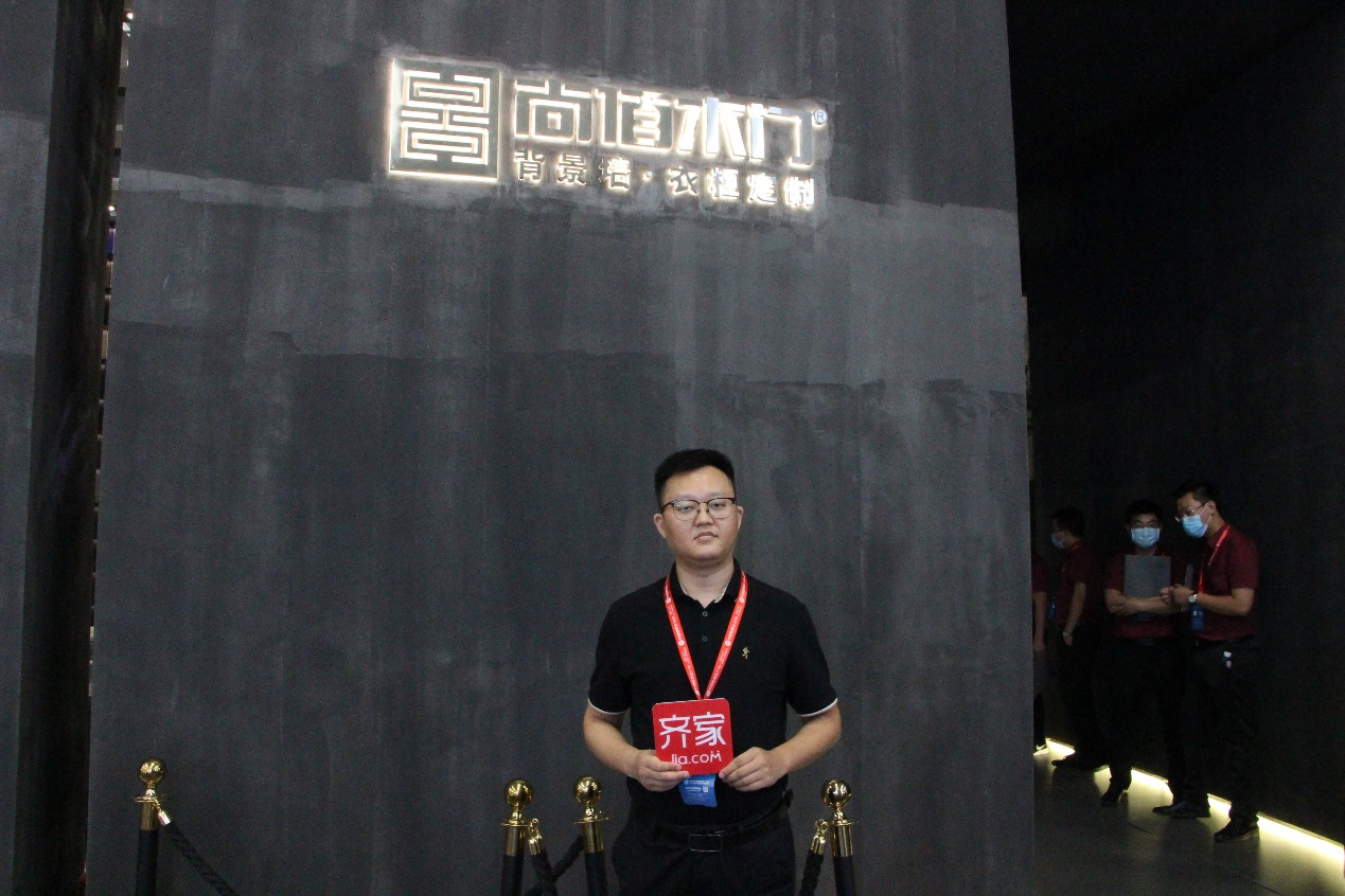 广州建博会：尚佰木门匠心打造艺术空间(图1)