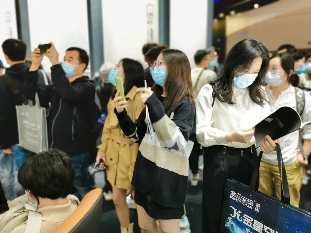 广州设计周打卡TOP1的绝美【金丝玉玛星空主题馆】，大场面超震撼！(图6)