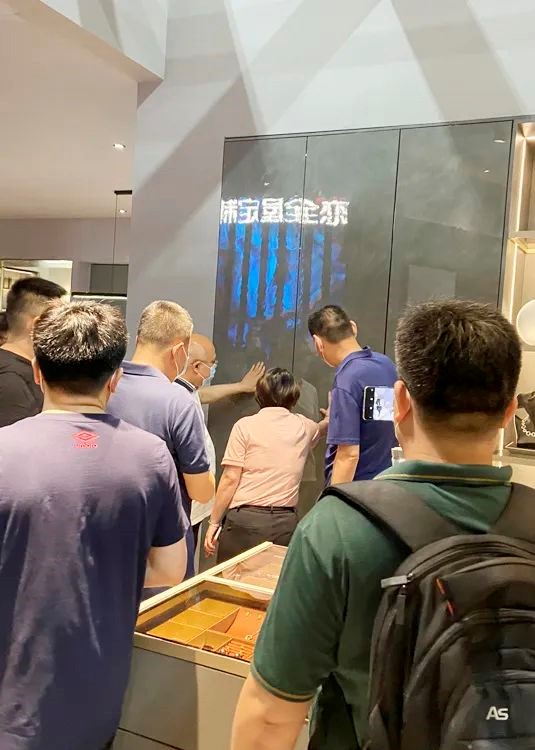 【企业新闻】红苹果登陆广州建博会，RADD高定新品引关注(图7)