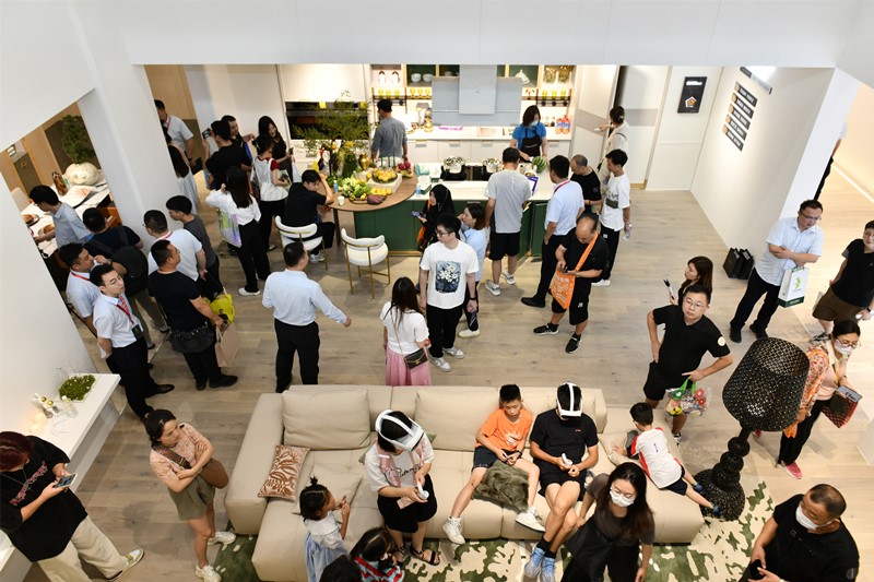 兔宝宝惊艳亮相2023广州建博会,点燃观展热潮(图7) 微信图片_20230710135336_副本.jpg